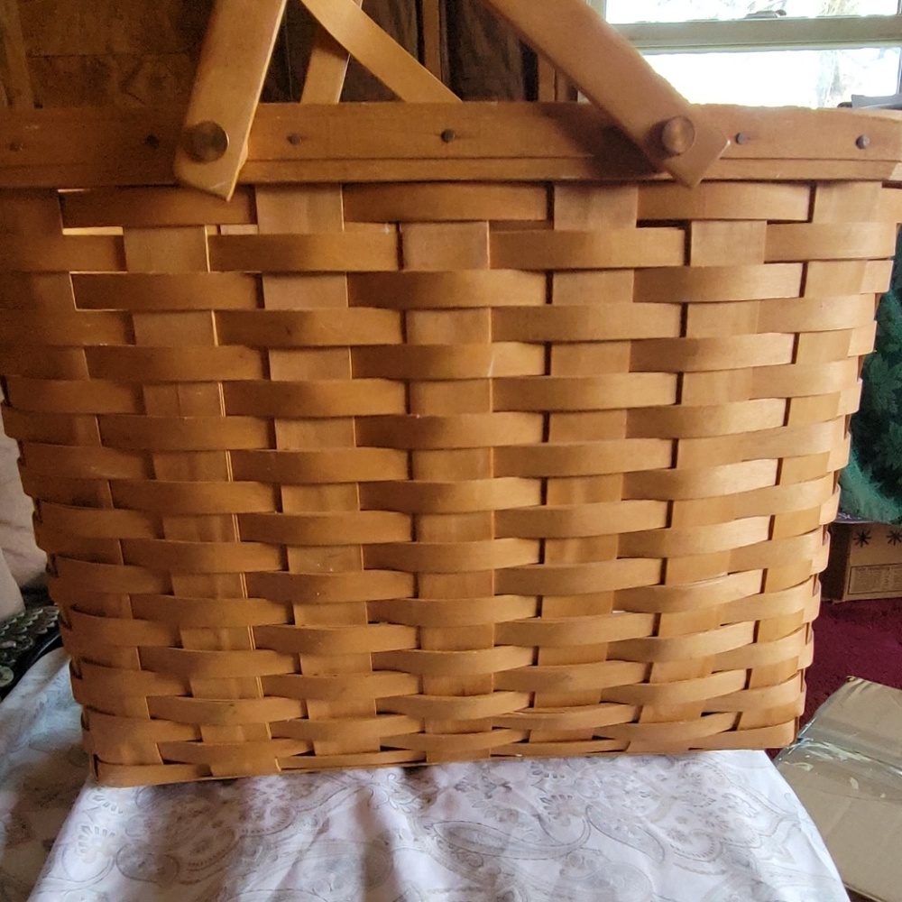 1992 Longaberger basket